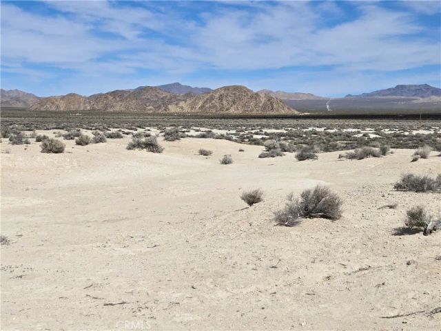 3 North Side, Lucerne Valley, CA 92356