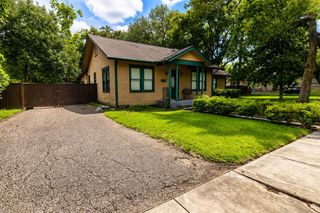 315 S Johnson Street, Alvin, TX 77511