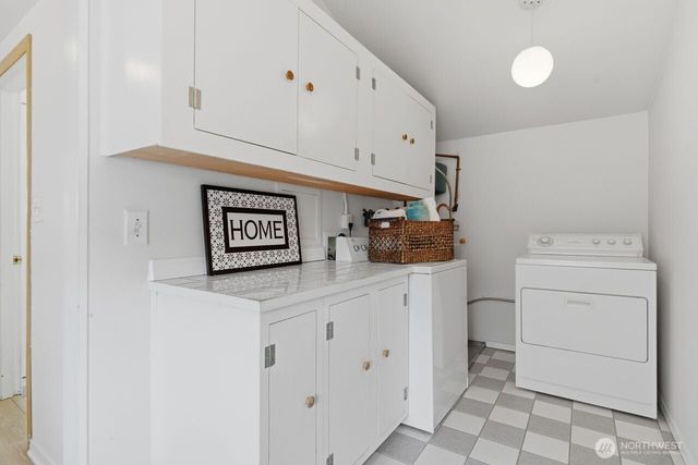 21204 3rd Avenue S, Des Moines, WA 98198