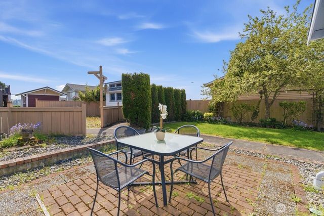 21204 3rd Avenue S, Des Moines, WA 98198