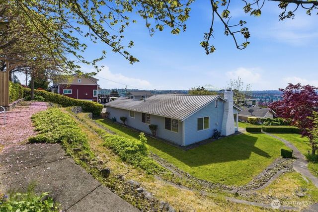 21204 3rd Avenue S, Des Moines, WA 98198