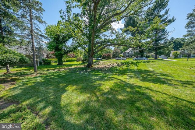 1125 HILLCREST RD, Penn Valley, PA 19072