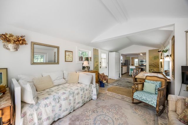 12 Rolfes Ln, Newbury, MA 01951