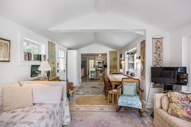 12 Rolfes Ln, Newbury, MA 01951