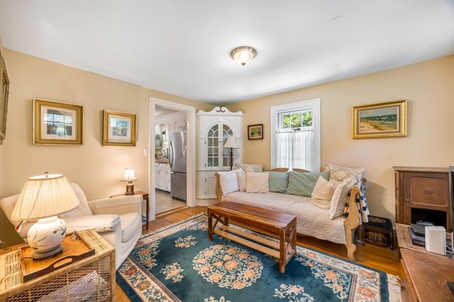 12 Rolfes Ln, Newbury, MA 01951