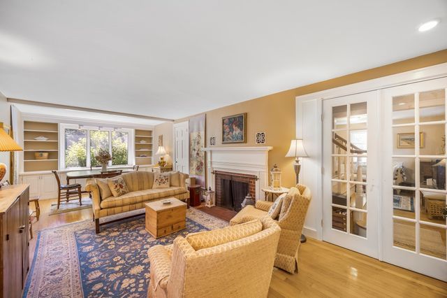 12 Rolfes Ln, Newbury, MA 01951