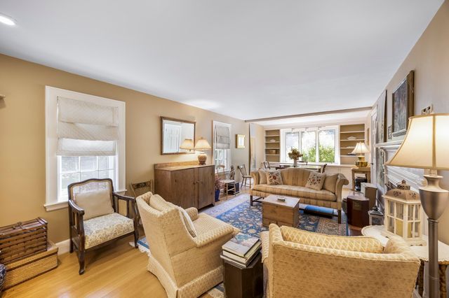 12 Rolfes Ln, Newbury, MA 01951