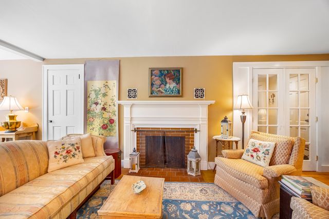 12 Rolfes Ln, Newbury, MA 01951