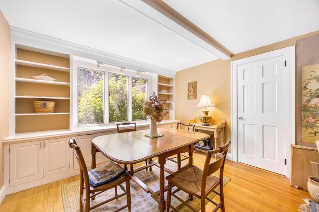 12 Rolfes Ln, Newbury, MA 01951
