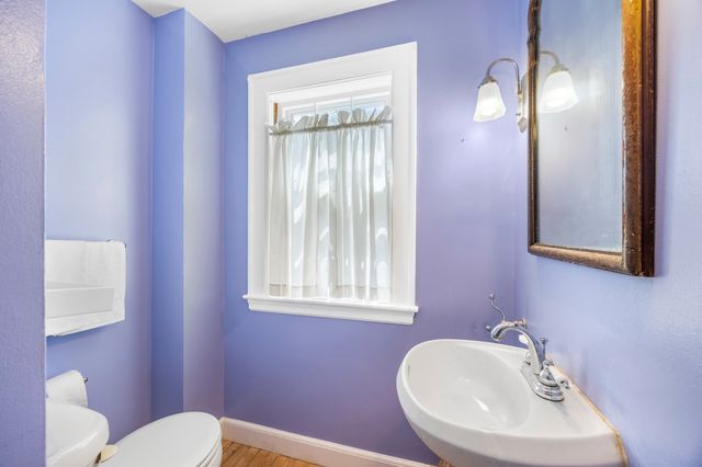 12 Rolfes Ln, Newbury, MA 01951
