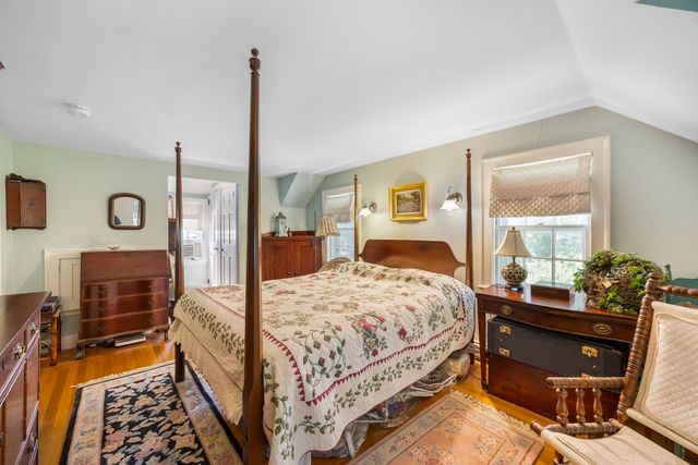 12 Rolfes Ln, Newbury, MA 01951