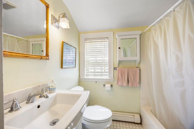 12 Rolfes Ln, Newbury, MA 01951