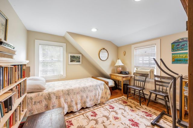 12 Rolfes Ln, Newbury, MA 01951