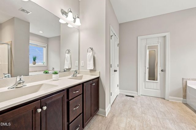 214 Hawkesburg Drive, Clayton, NC 27527