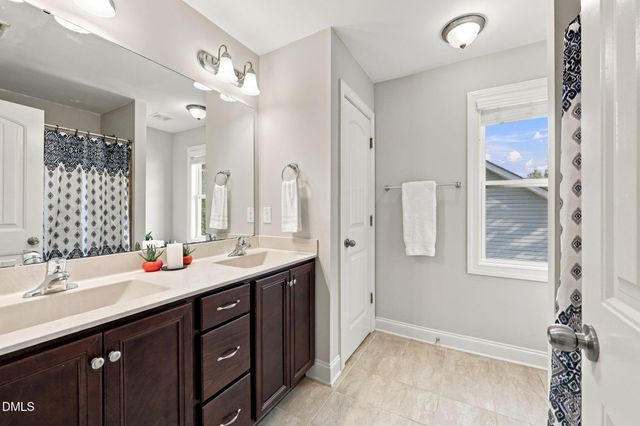 214 Hawkesburg Drive, Clayton, NC 27527