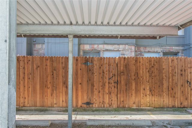 7604 Chapin Road C, Fort Worth, TX 76116