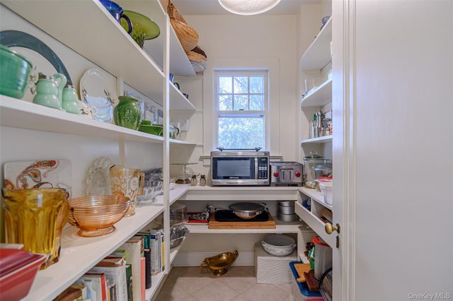 9 Tory Connecticut Lane, Call Listing Agent, CT 06470