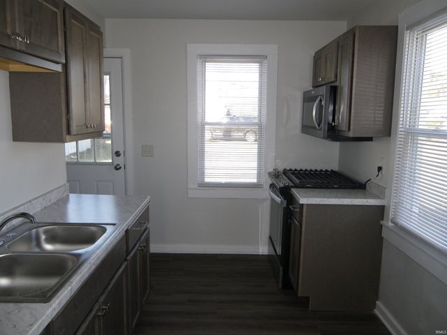 1120 Saint George Road, Evansville, IN 47711