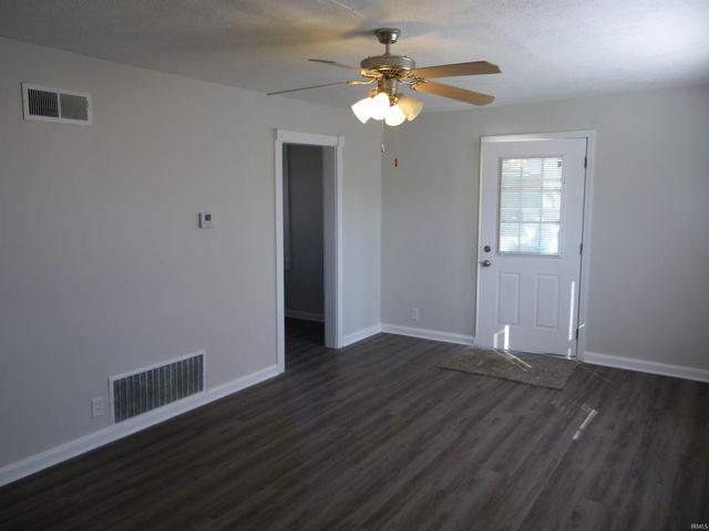 1120 Saint George Road, Evansville, IN 47711