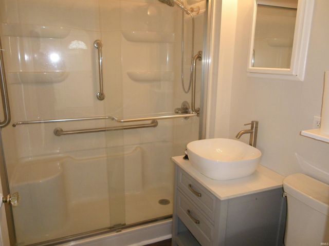 1120 Saint George Road, Evansville, IN 47711