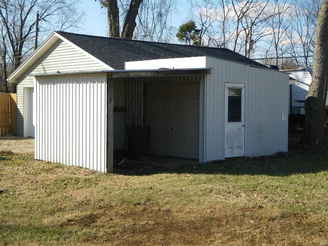 1120 Saint George Road, Evansville, IN 47711