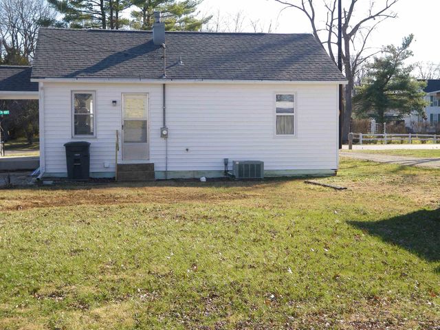 1120 Saint George Road, Evansville, IN 47711