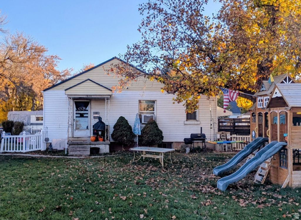 1830 E PARLEYS CYN BLVD, Salt Lake City, UT 84106