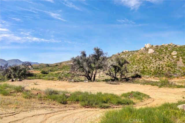 2 Decker Canyon Road, Ortega Mountain, CA 92530