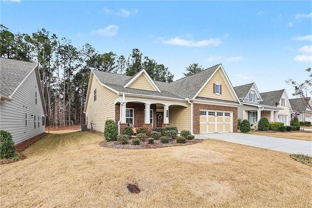 555 Timberbrook Drive, Sharpsburg, GA 30277