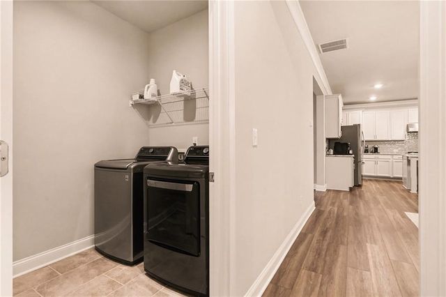 555 Timberbrook Drive, Sharpsburg, GA 30277