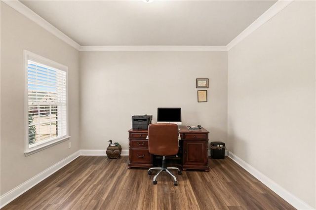 555 Timberbrook Drive, Sharpsburg, GA 30277