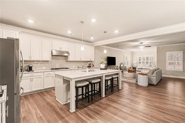 555 Timberbrook Drive, Sharpsburg, GA 30277