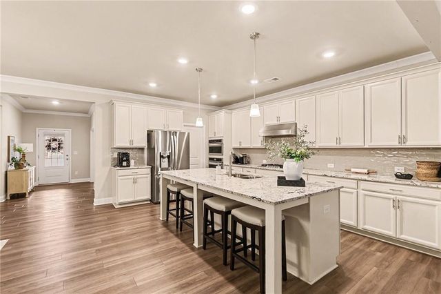 555 Timberbrook Drive, Sharpsburg, GA 30277