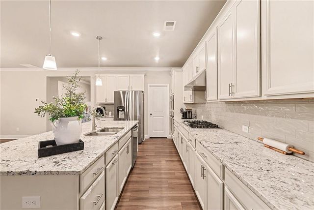 555 Timberbrook Drive, Sharpsburg, GA 30277