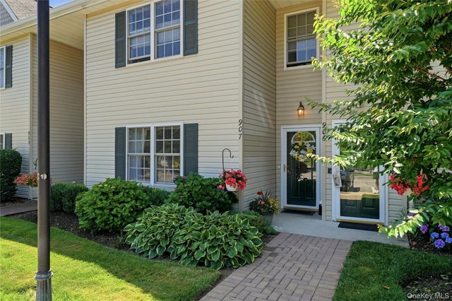 907 Altessa Boulevard, Melville, NY 11747