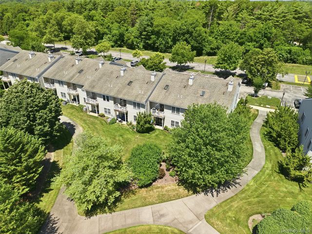 907 Altessa Boulevard, Melville, NY 11747