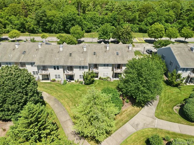 907 Altessa Boulevard, Melville, NY 11747