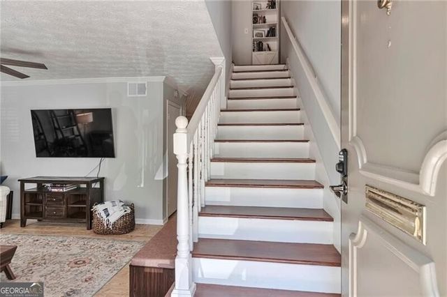 8 Arpege Way NW, Atlanta, GA 30327