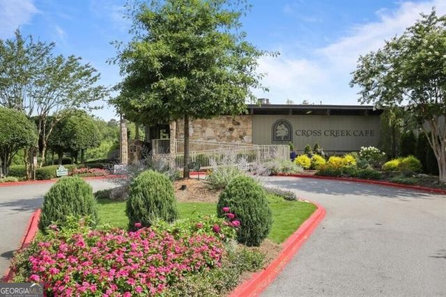 8 Arpege Way NW, Atlanta, GA 30327