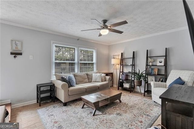 8 Arpege Way NW, Atlanta, GA 30327