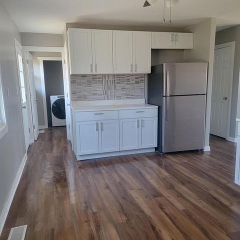 1348 S Illinois Street, Hobart, IN 46342