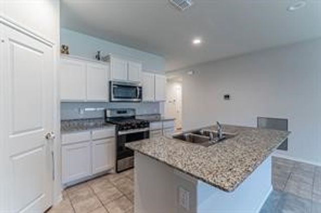 628 Spaulding Street, Justin, TX 76247