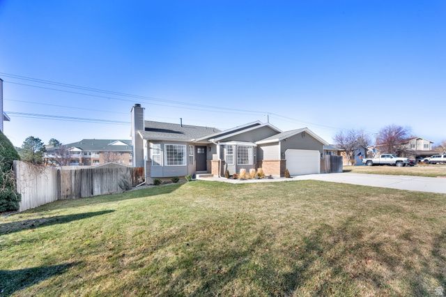 11062 S SANDY DUNES DR, Sandy, UT 84094