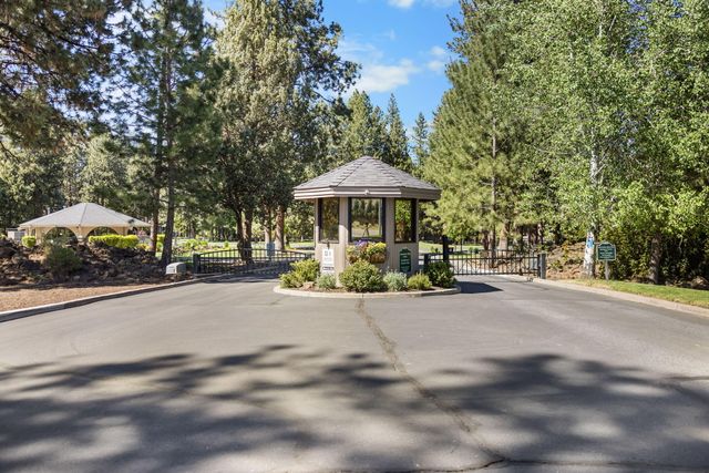 20430 Snowmass Court, Bend, OR 97702