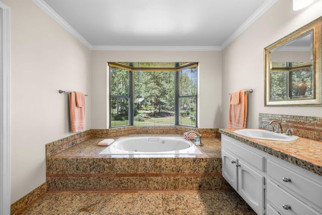 20430 Snowmass Court, Bend, OR 97702