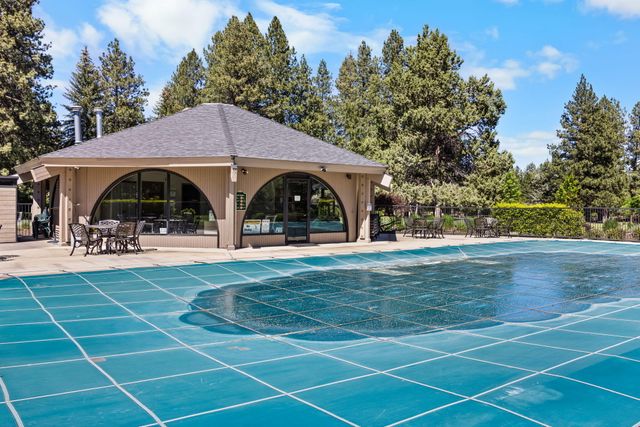 20430 Snowmass Court, Bend, OR 97702