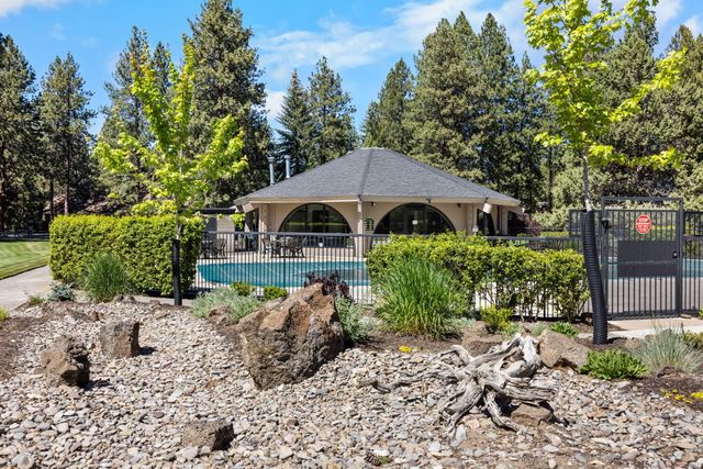20430 Snowmass Court, Bend, OR 97702