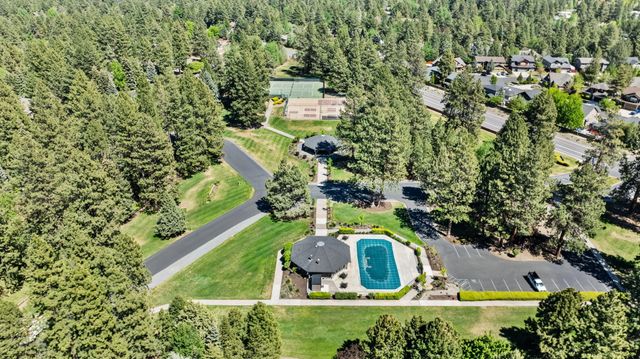 20430 Snowmass Court, Bend, OR 97702