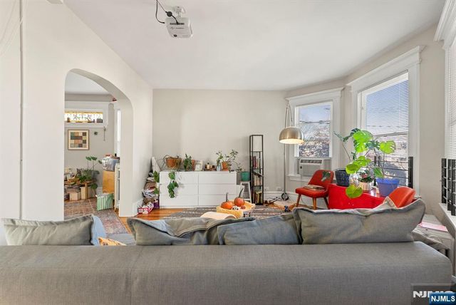 10 Almira Street, Bloomfield, NJ 07003