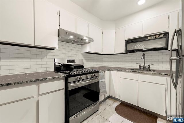 10 Almira Street, Bloomfield, NJ 07003